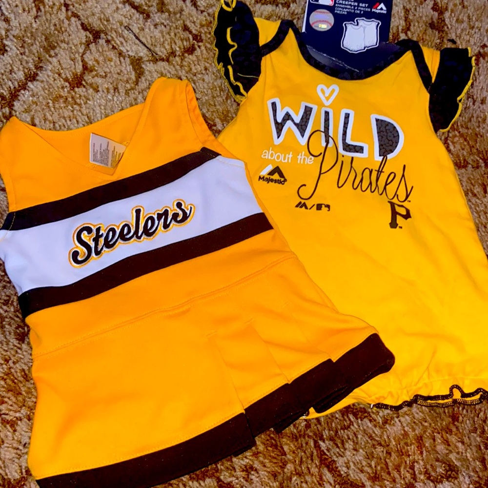 Steelers and Pirates gear for the young ones☺️